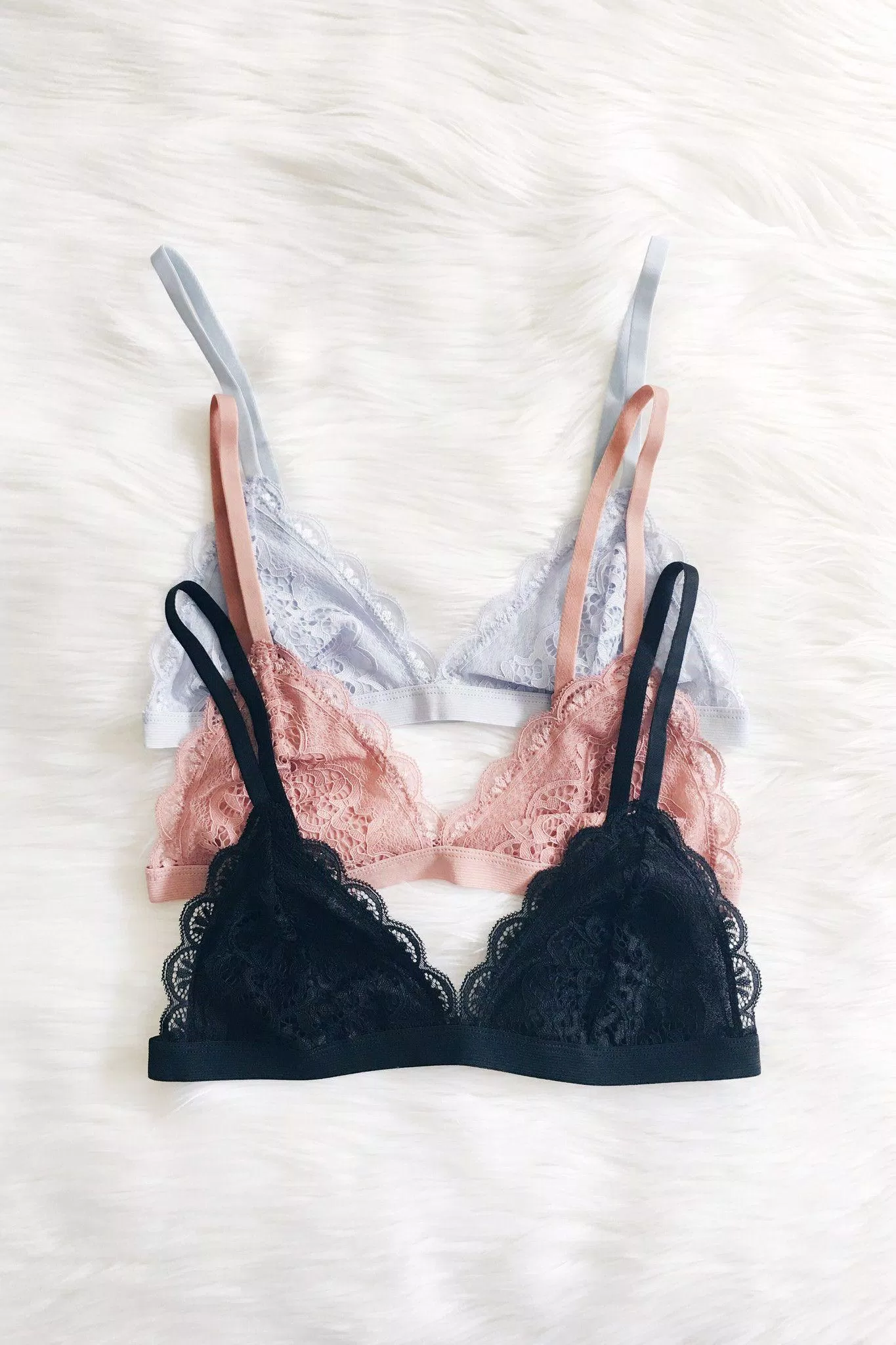 7 cách phối đồ với bralette để có những bức ảnh đi biển xịn sò nhất áo bralette áo crop top áo khoác áo khoác da áo ren áo tank top áo thun bãi biển bralette bralettes cách giặt bralette cách phối đồ cách phối đồ với bralette chân váy chân váy maxi công thức item thời trang mùa hè phối đồ quần jean quần jean ngắn thời trang váy maxi