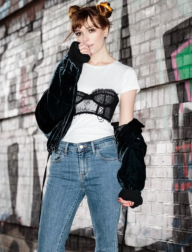 7 cách phối đồ với bralette để có những bức ảnh đi biển xịn sò nhất áo bralette áo crop top áo khoác áo khoác da áo ren áo tank top áo thun bãi biển bralette bralettes cách giặt bralette cách phối đồ cách phối đồ với bralette chân váy chân váy maxi công thức item thời trang mùa hè phối đồ quần jean quần jean ngắn thời trang váy maxi