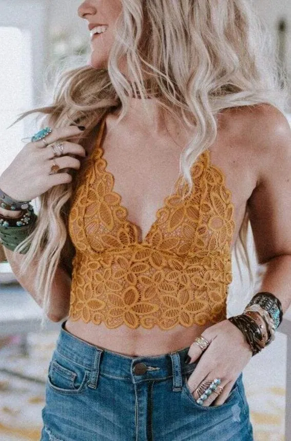 7 cách phối đồ với bralette để có những bức ảnh đi biển xịn sò nhất áo bralette áo crop top áo khoác áo khoác da áo ren áo tank top áo thun bãi biển bralette bralettes cách giặt bralette cách phối đồ cách phối đồ với bralette chân váy chân váy maxi công thức item thời trang mùa hè phối đồ quần jean quần jean ngắn thời trang váy maxi