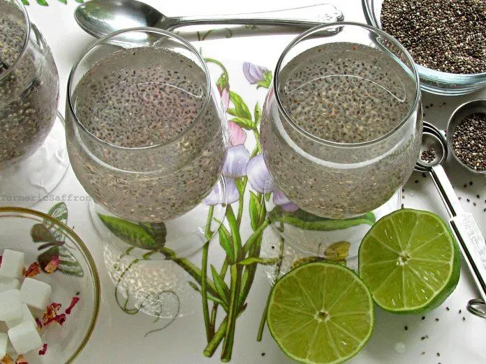 Hạt Chia trộn với nước cốt chanh với mật ong
