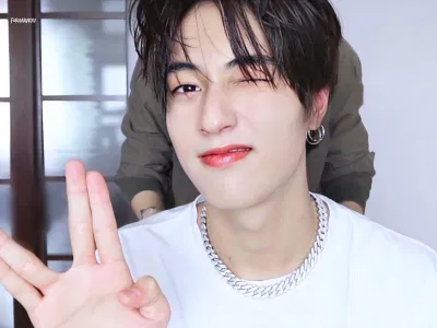 Những hình ảnh cực phẩm được cắt ra từ video của Haruto khiến bao fangirl rung rinh xao xuyến (Ảnh: Internet)