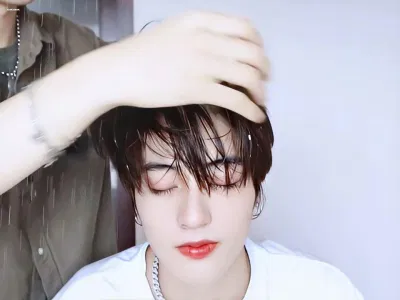 Những hình ảnh cực phẩm được cắt ra từ video của Haruto khiến bao fangirl rung rinh xao xuyến (Ảnh: Internet)