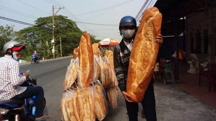 Ý tưởng làm ra bánh mì khổng lồ này đến từ những người thợ làm bánh có nhiều năm kinh nghiệm trong nghề (Nguồn: Internet)