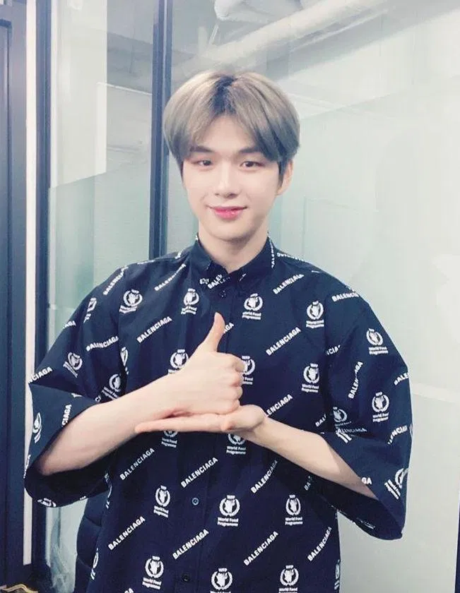 Kang Daniel cũng nhanh chóng tham gia (Nguồn: Internet)