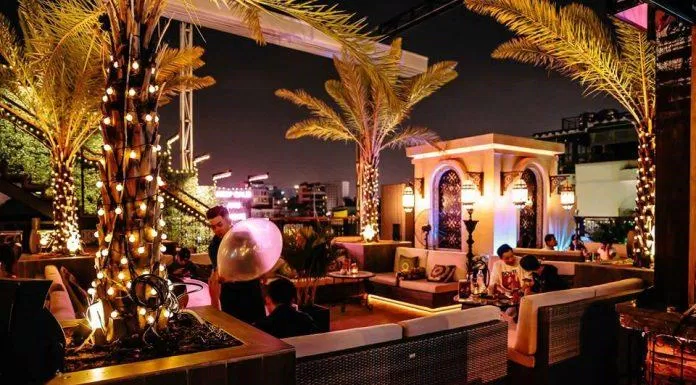 Không gian được trang trí tỉ mỉ đến từng chi tiết nhỏ Nguồn: Facebook Zahrah Coffee Lounge & Rooftop)