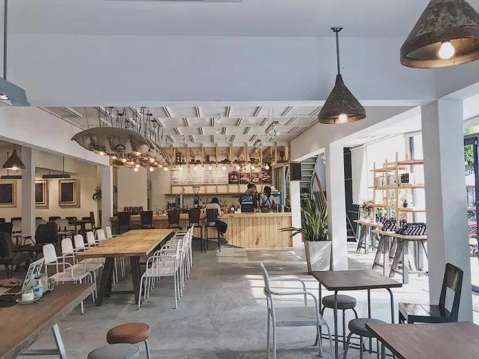 Không gian rộng rãi bên trong Là việt cafe Không gian rộng rãi bên trong Là việt cafe (Nguồn: Internet)