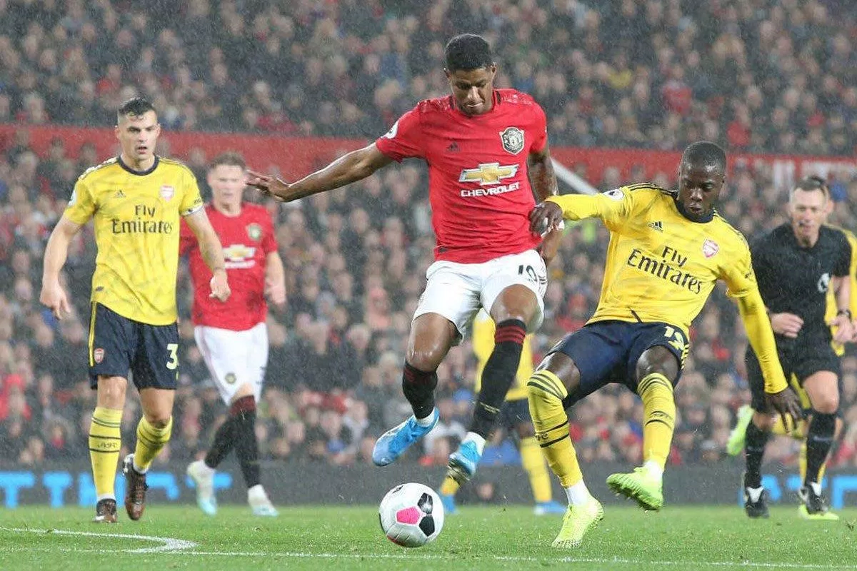 Manchester United - Arsenal đang chật vật tìm lại ánh hào quang xưa