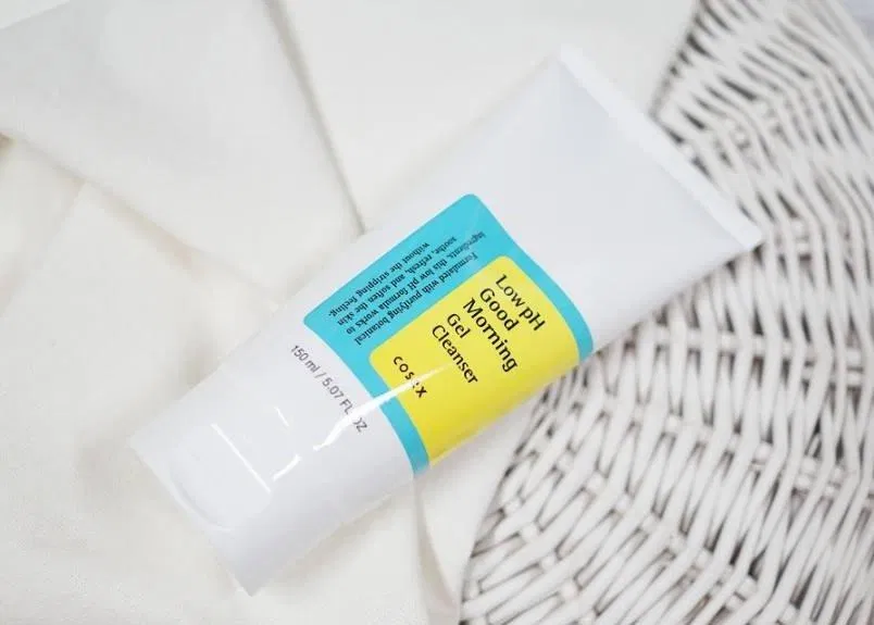 Thiết kế đơn giản của sữa rửa mặt Cosrx Low Ph Good Morning Gel Cleanser (Nguồn: Internet) cosrx-low-ph-good-morning-gel-cleanser