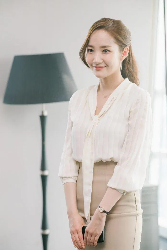 mẫu áo blouse đẹp 2020