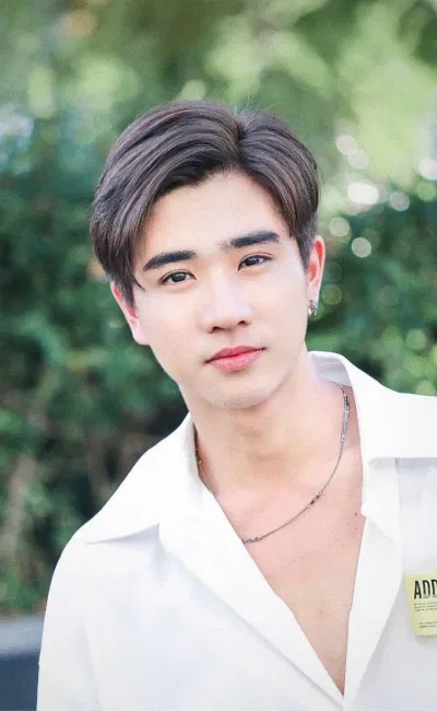 Chàng trai 10X Perth Tanapon trở thành cái tên được săn đón sau thành công của Love By Chance. (Ảnh: Internet) Chàng trai 10X Perth Tanapon trở thành cái tên được săn đón sau thành công của Love By Chance. (Ảnh: Internet)