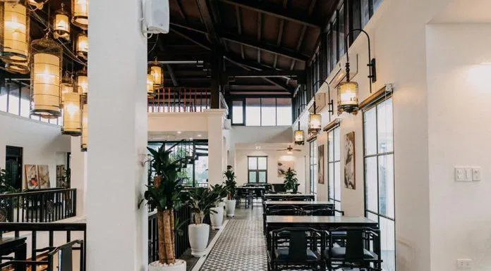 Quán cafe đẹp này có không gian rất rộng, thông thoáng. (Ảnh: Internet)