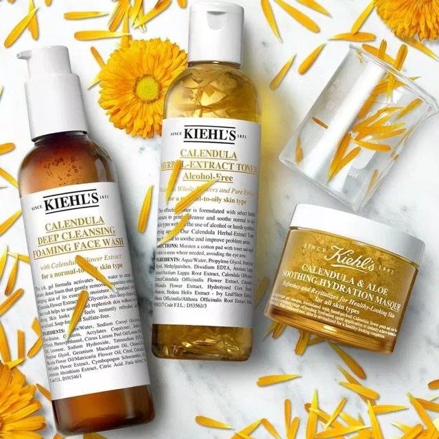 Bộ ba sản phẩm "hoa cúc" thần thánh của Kiehl's (Nguồn: Internet) Review-Toner-hoa-cuc-Calendula Herbal-Extract-Toner-Alcohol-Free-sieu-dinh-dam-cua-Kiehl’s15