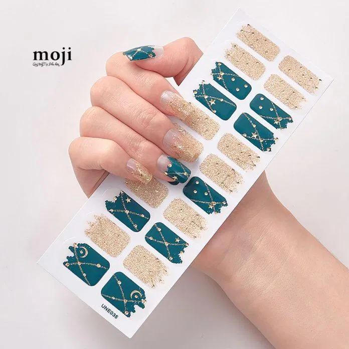 Tổng hợp 30 mẫu nail sticker đẹp xu hướng hot nhất 2020 - BlogAnChoi