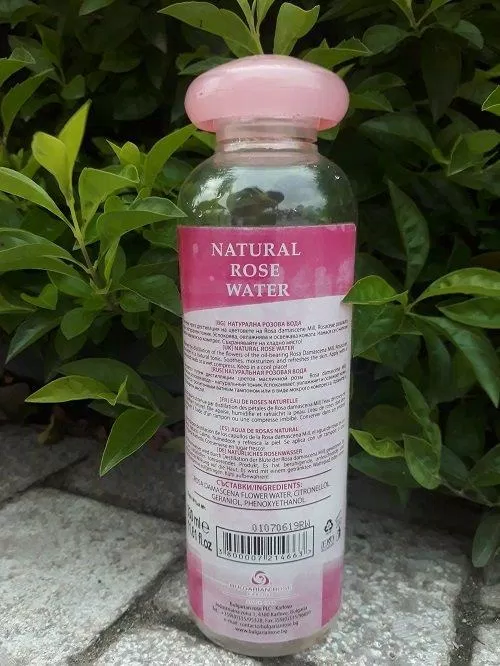 Thành phần in mặt sau thân chai toner (ảnh: BlogAnChoi).