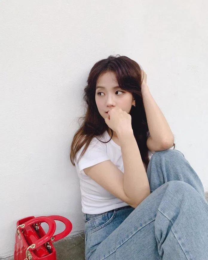 Phối đồ mùa hè như Jisoo Phối đồ mùa hè như Jisoo