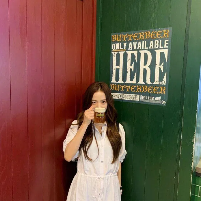 Phối đồ mùa hè như Jisoo