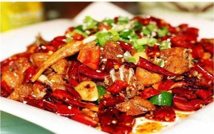 thực phẩm bạn ăn hằng ngày ảnh hưởng nhiều đến mùi cơ thể.