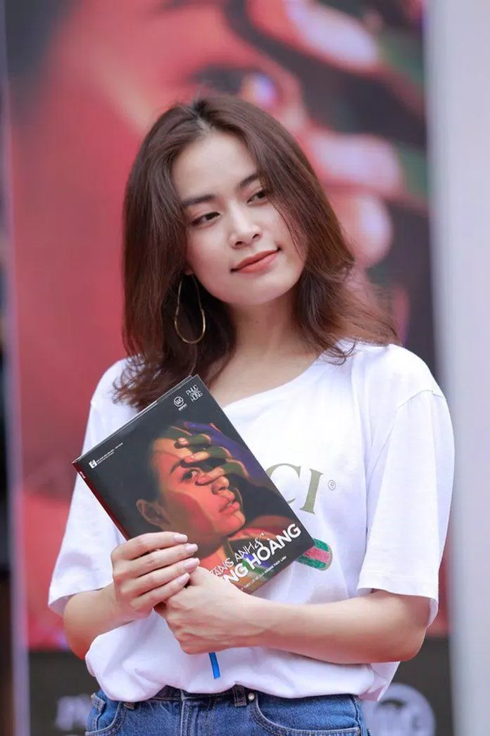 Hoàng Thuỳ Linh - cô gái Vàng Anh năm nào đã dũng cảm đối diện với quá khứ và không ngừng vươn lên thể hiện năng lực của chính mình. (Ảnh: Internet)