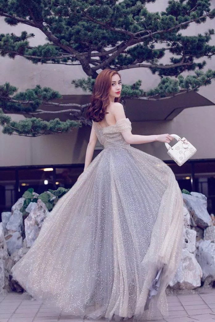 Lại một Haute Couture khác của Dior được Angelababy diện tại show Dior ở Thượng Hải (Nguồn: Internet)