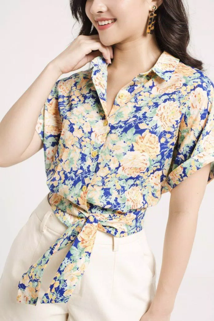 Áo crop top sơ mi nhiều mắc sắc giúp bạn trong trẻ trung hơn (ảnh: Internet)