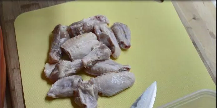 Phần thịt của cánh gà đã được phân loại. (Nguồn: inspiredtaste.net)