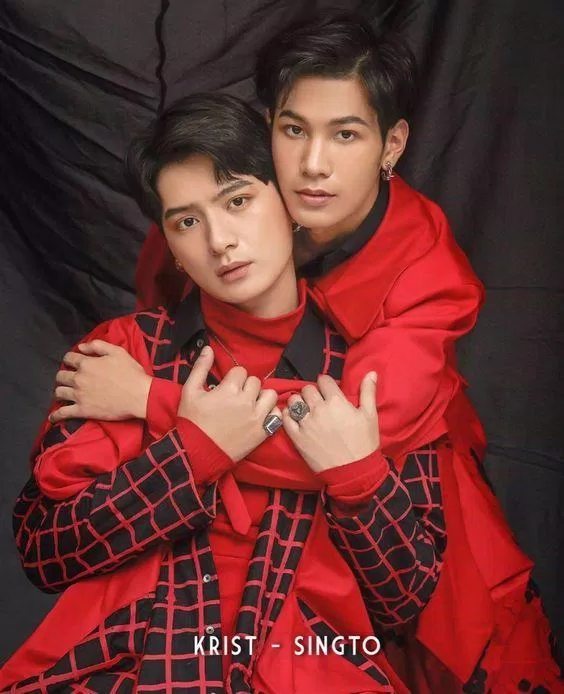 Singto và Krist là "cặp đôi thần tượng châu Á" nổi tiếng của Thái Lan. (Ảnh: Internet)