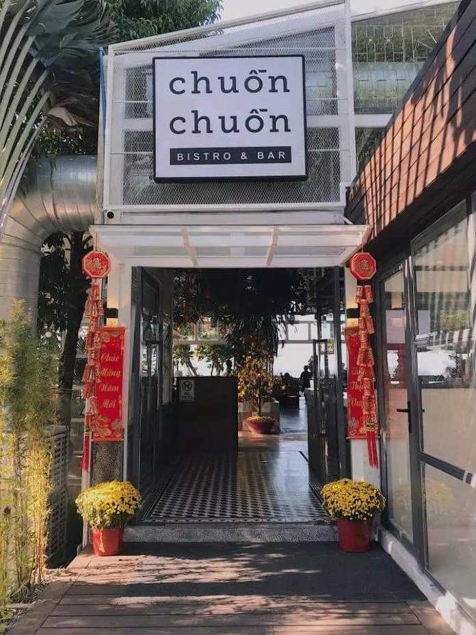 Chuồn Chuồn Bistro & Skybar là một quán cà phê nằm trên ngọn đồi Dương Đông (Nguồn: (Nguồn: Facebook Chuồn Chuồn Bistro & Skybar)