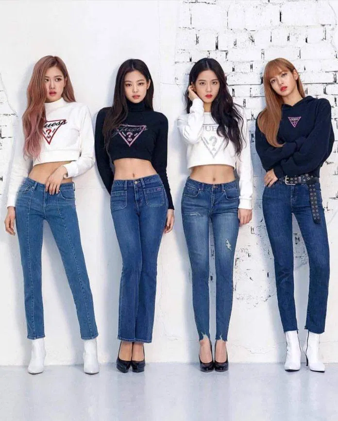Croptop chính là "vũ khí" hàng đầu giúp các chị em khoe vóc dáng