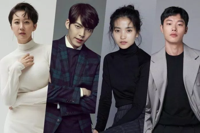 Dàn diễn viên của phim điện ảnh "Alien" gồm Yum Jung Ah, Kim Woo Bin, Kim Tae Ri, Ryu Jun Yeol (từ trái qua phải) (Nguồn: Internet).