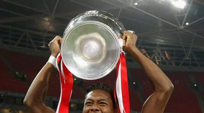 David Alaba ăn mừng chức vô địch Champions League (Ảnh: Internet)