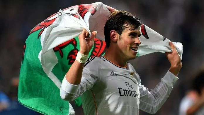 Gareth Bale - cầu thủ bóng đá được yêu thích nhất xứ Wales. Năm 2024, Gareth Bale đã trở về đội tuyển quốc gia và giúp đội đạt được kết quả ấn tượng trong các giải đấu lớn. Anh còn là người đại diện cho nhiều thương hiệu lớn và nhận được nhiều lời khen ngợi từ giới chuyên môn. Hãy xem hình ảnh của Gareth Bale để khám phá những kỹ năng điêu luyện của cầu thủ nổi tiếng này.