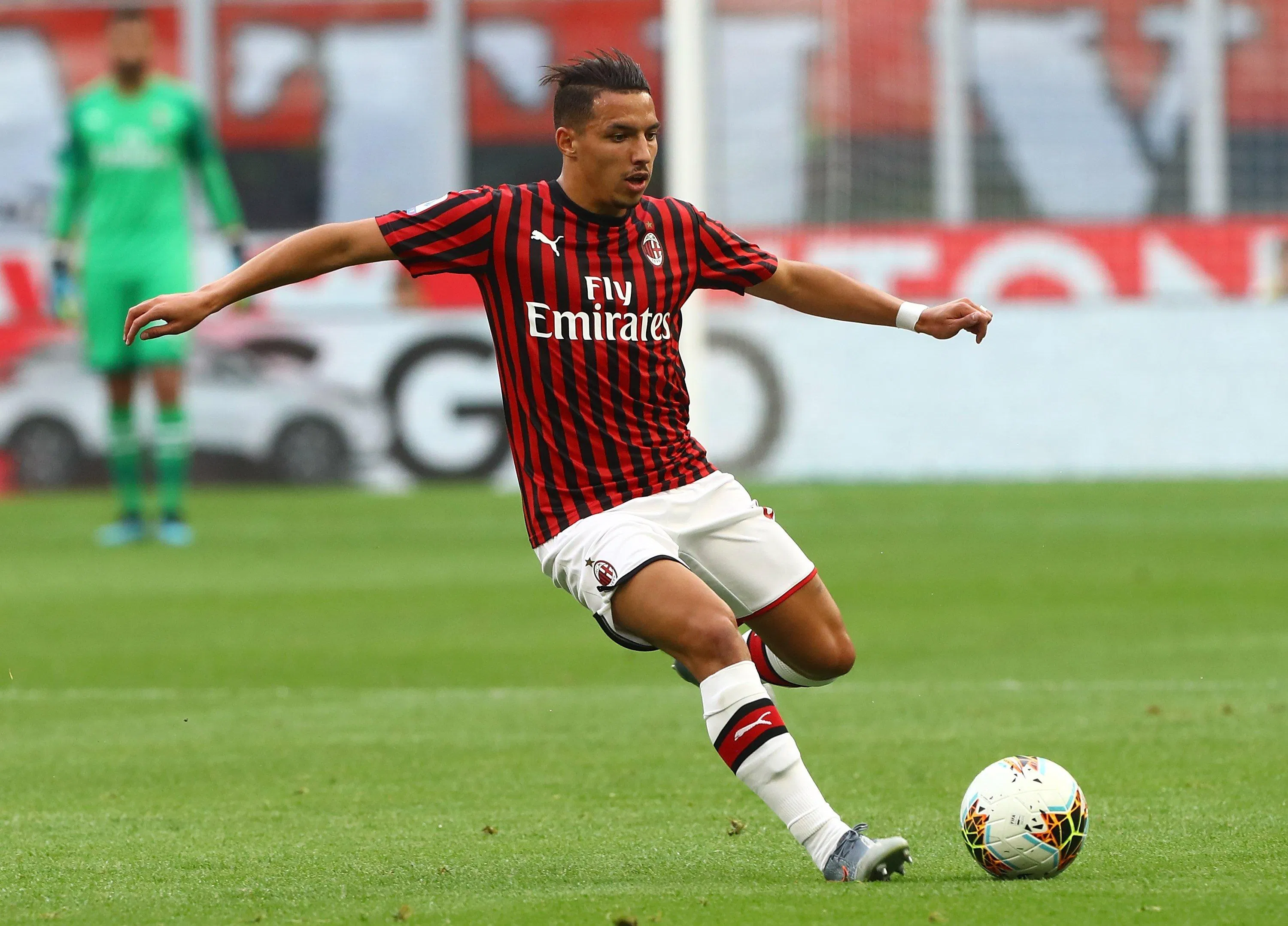Ismael Bennacer là cầu thủ khéo léo và đầy sức mạnh. Ảnh: Internet