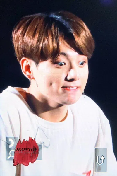 Jungkook và 1001 thói quen cưng xỉu của út vàng nhà BTS Baby BTS BTS Jungkook Che mũi Chỉ tay Chun mũi gác chân gấp ngón chân Golden Maknae hồi hộp JK JungKook Lau mồ hôi Nhổ lông tơ Tập trung thả lỏng tay thói quen Thói quen đáng yêu tư thế ngủ uống nước xoay mũi chân