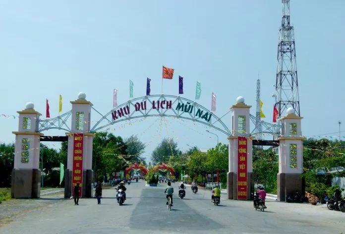 Cổng chào khu du lịch Mũi Nai (Ảnh: Internet).