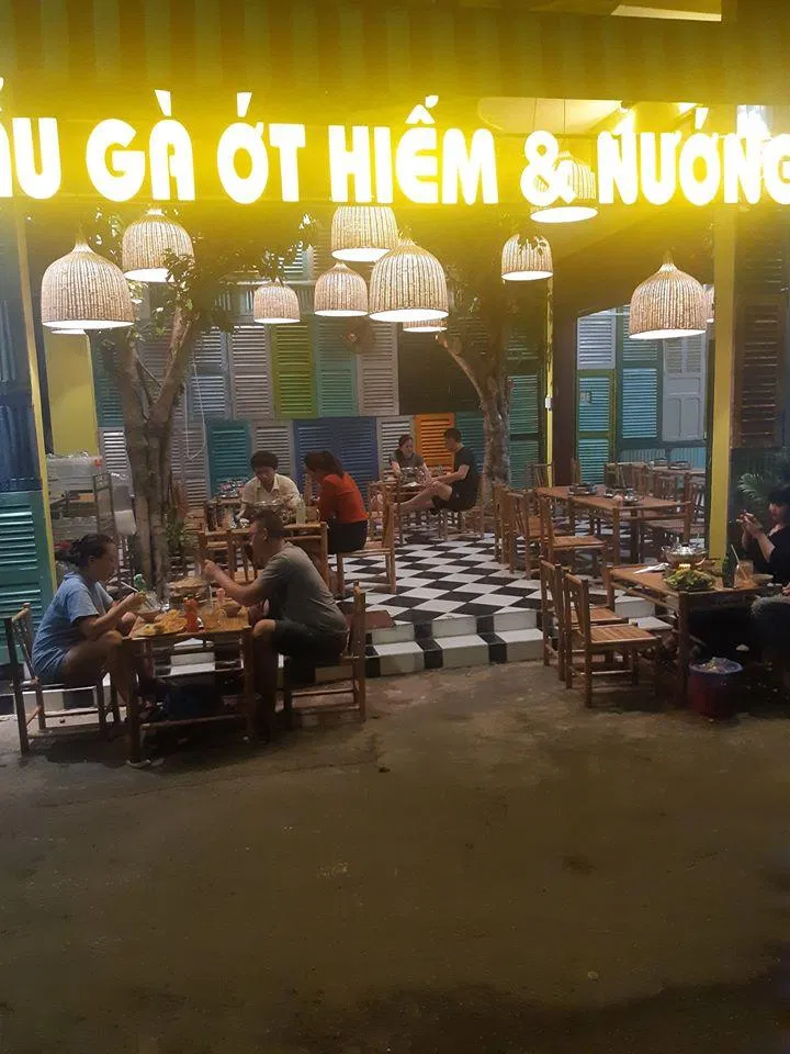 Lẩu gà ớt hiểm nằm trên đường Phan Văn Trị (Nguồn: Internet)