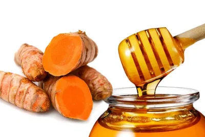 Tinh bột nghệ và mật ong nguyên chất
