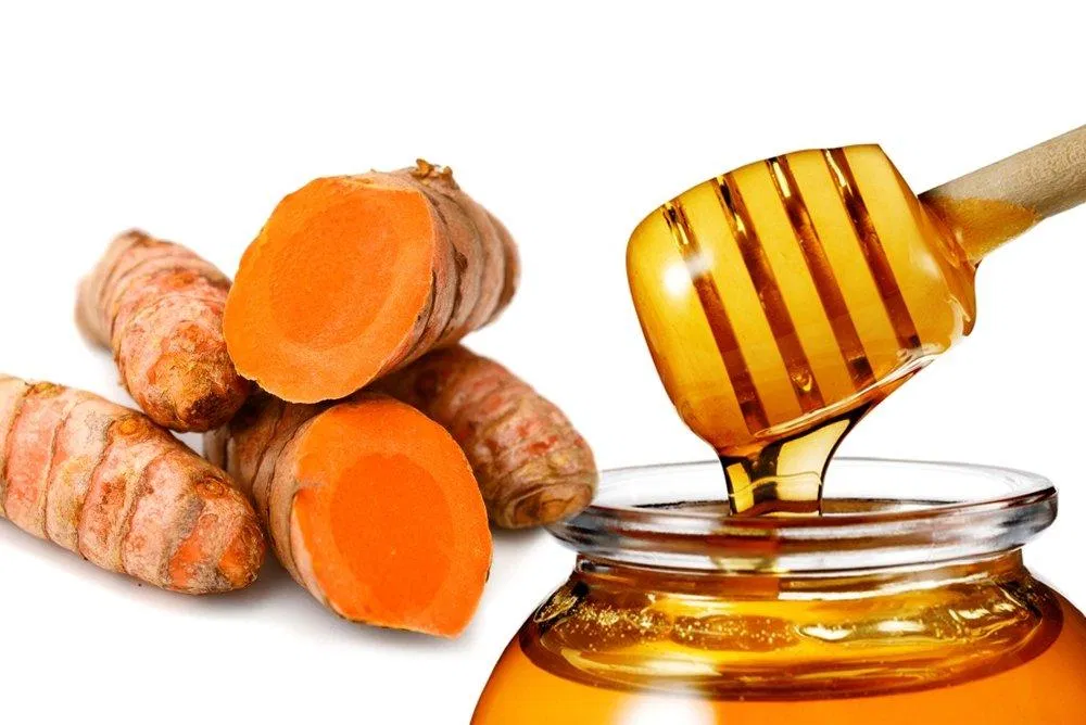 Tinh bột nghệ và mật ong nguyên chất