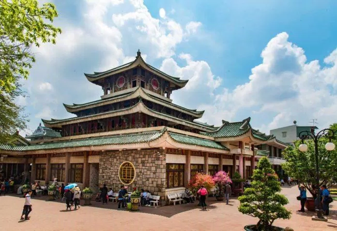 Miếu Bà Chúa Xứ tại Núi Sam là địa điểm nổi tiếng tại An Giang (Nguồn: Internet)