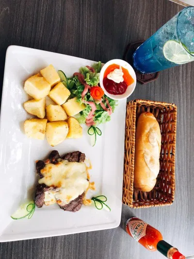 Bò ở đây khá mềm và ngon, hương vị đậm đà (Nguồn: Facebook STEAK BIN & PIZZA)