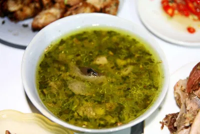 Nậm Pịa món ăn thử lòng can đam của thực khách khi thưởng thức ẩm thực nơi đây (Ảnh: Internet).