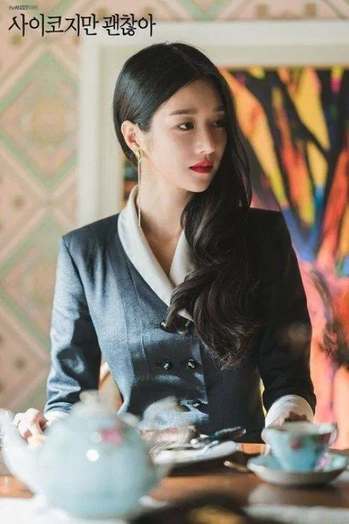 Không những tài năng, xinh đẹp mà Koo Moon Young còn vừa điên vừa có độc (ảnh: Internet)