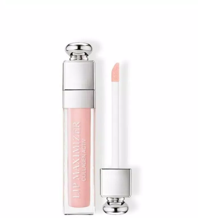 Dior Addict Lip Maximizer Màu 001 - Pink lên môi trong suốt không làm biến đổi các màu son đi cùng, tạo hiệu ứng môi căng mọng (Nguồn: Internet)