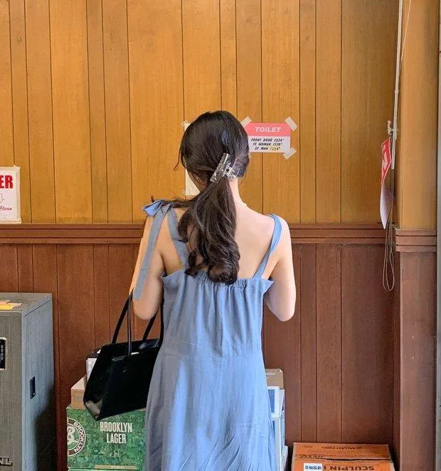 Nhẹ nhàng, thùy mị với kiểu kẹp tóc đuôi ngựa thấp (Nguồn: Internet)