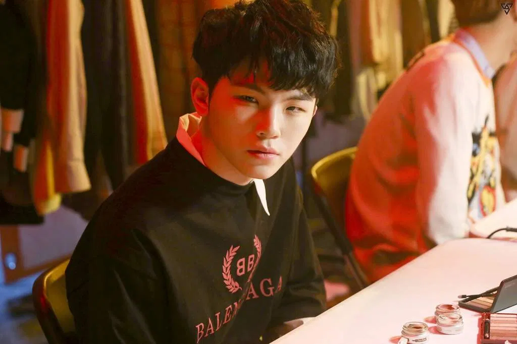 Woozi được đánh giá là thành viên nhảy tốt (Nguồn: Internet)