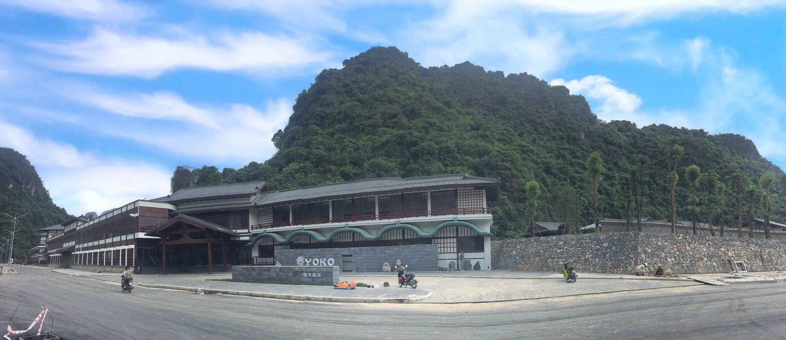 Yoko Onsen - nhìn từ bên ngoài ( nguồn: BlogAnChoi )