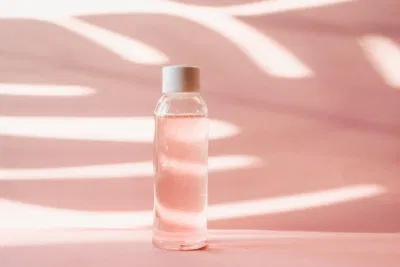 Bạn đã biết hết công dụng dưỡng da của toner chưa? Ảnh: Internet.