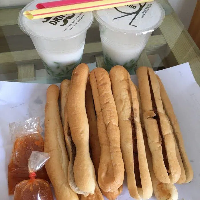 Bánh mì cay nổi tiếng. (Ảnh: BlogAnChoi) Bánh mì cay nổi tiếng. (Ảnh: BlogAnChoi)