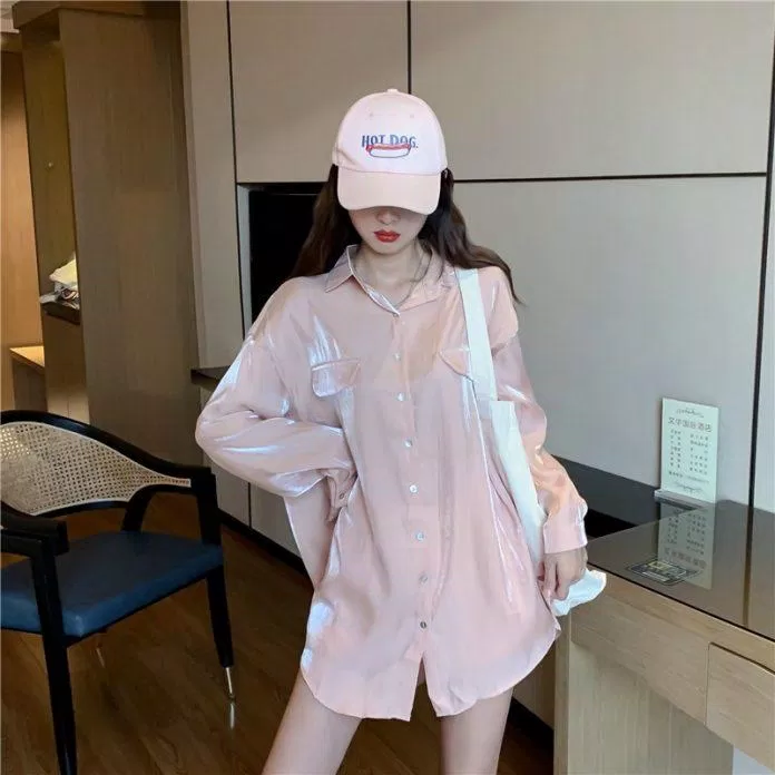 Những cô nàng cá tính thì không nên bỏ qua cửa ải : Phối sơ mi giấu quần đâu nhé. (nguồn ảnh: Internet) Những cô nàng cá tính thì không nên bỏ qua cửa ải : Phối sơ mi giấu quần đâu nhé. (nguồn ảnh: Internet)