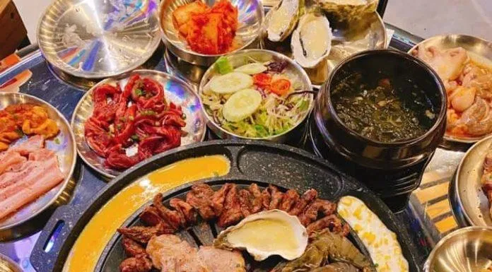 Thịt được ướp với các loại sốt khác nhau rất vừa miệng (Nguồn: Facebook Bros BBQ)