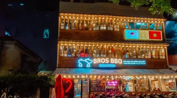 Nhà hàng được thiết kế độc đáo, thu hút giới trẻ (Nguồn: Facebook Bros BBQ)